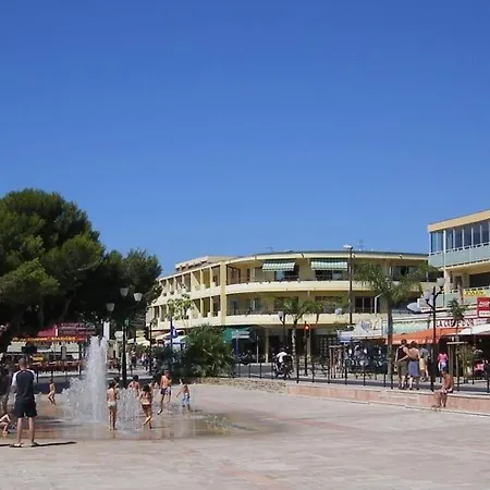 Appartement Studio Bormes-les-mimosas, 1 Piece, 4 Personnes - Fr-1-713-12 *